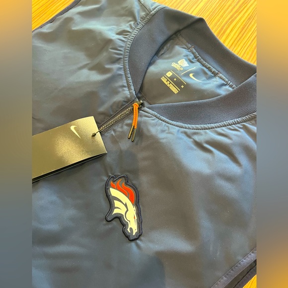 NFL Broncos vest size M - Picture 2 of 5
